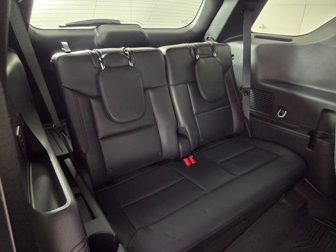 Used 2026 Ford Explorer ST-Line w/ ST-Line Street Pack RWD image 29