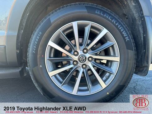 Used 2019 Toyota Highlander XLE AWD/4WD image 18
