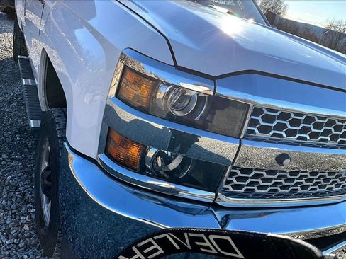 Used 2019 Chevrolet Silverado 2500 W/T w/ WT Convenience Package image 18