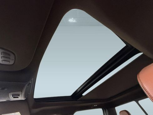 Used 2018 Ford F150 King Ranch w/ Equipment Group 601A Luxury AWD/4WD image 13