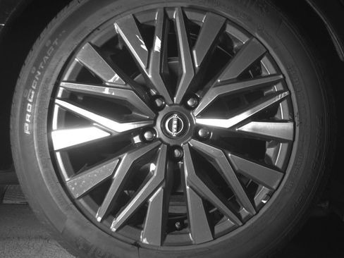 Used 2025 Nissan Altima 2.5 SV FWD image 15