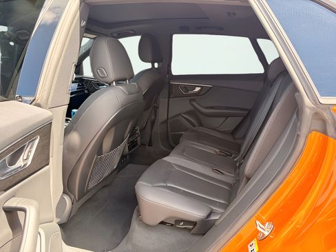 Used 2019 Audi Q8 Premium Plus w/ Premium Plus AWD/4WD image 10