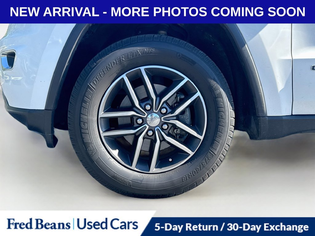 Used 2017 Jeep Grand Cherokee Limited AWD/4WD image 11