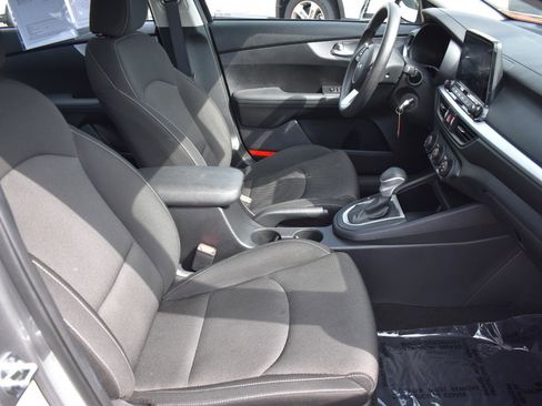 Used 2024 Kia Forte LXS image 13