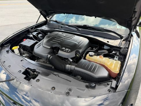 Used 2019 Dodge Charger SXT AWD/4WD image 50