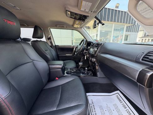 Used 2019 Toyota 4Runner TRD Off-Road Premium AWD/4WD image 11
