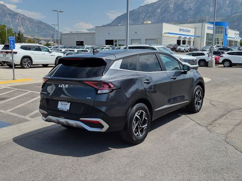 Used 2025 Kia Sportage LX AWD/4WD image 3