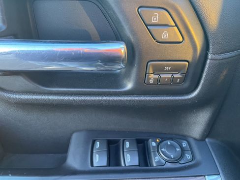 Used 2020 Chevrolet Silverado 1500 High Country image 11