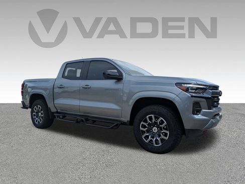 Certified 2026 Chevrolet Colorado Z71 w/ Technology Package AWD/4WD image 3