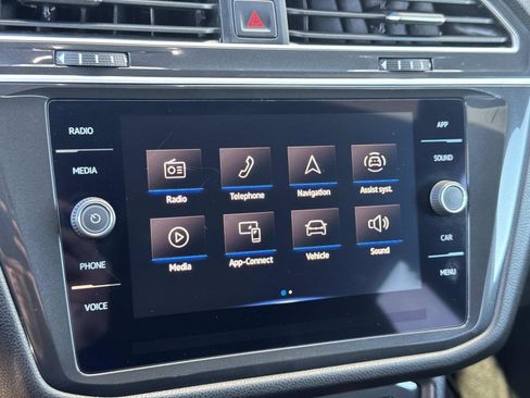 Certified 2024 Volkswagen Tiguan SE R-Line image 13