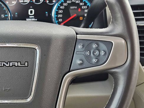 Used 2017 GMC Yukon Denali w/ Open Road Package image 28