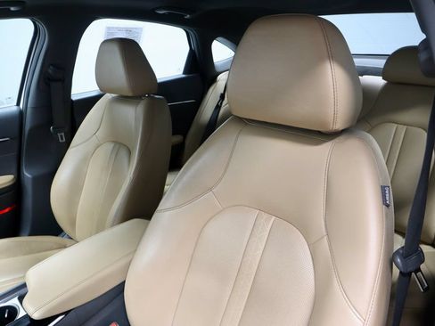 Used 2023 Hyundai Sonata Limited w/ Preferred Accessory Package FWD image 28