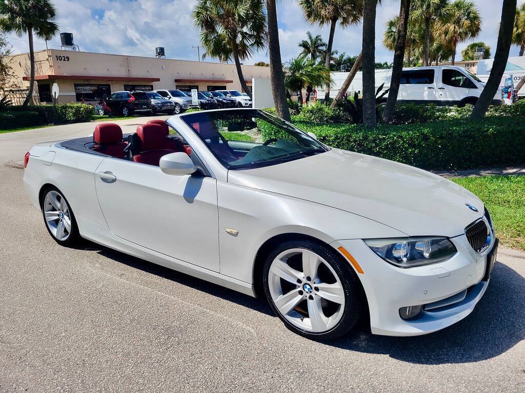 Used 2011 BMW 328i Convertible w/ Premium Pkg RWD image 3