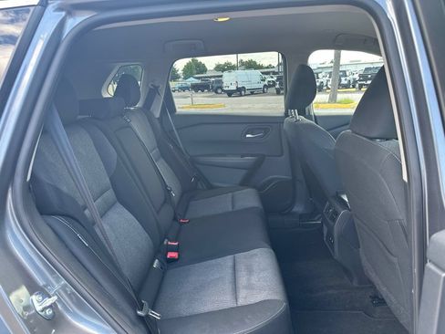 Used 2024 Nissan Rogue SV AWD/4WD image 17