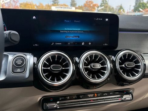 Used 2023 Mercedes-Benz GLB 250 image 23