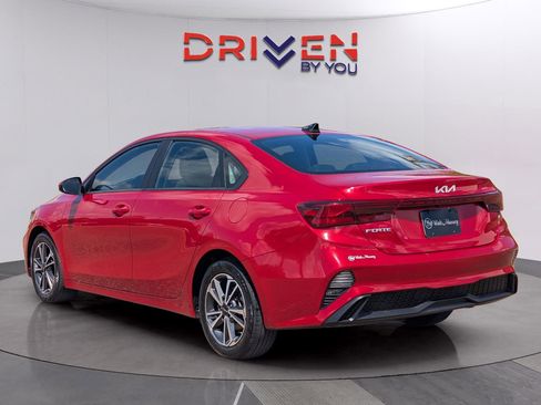 Used 2024 Kia Forte LXS image 3