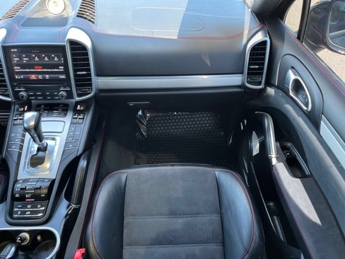 Used 2018 Porsche Cayenne GTS AWD/4WD image 15