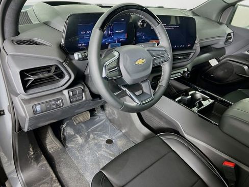 New 2026 Chevrolet Silverado EV LT image 9