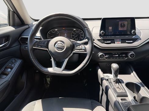 Used 2019 Nissan Altima 2.5 SV FWD image 23