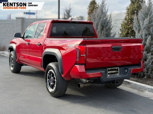 Used 2025 Toyota Tacoma TRD Off-Road image 6