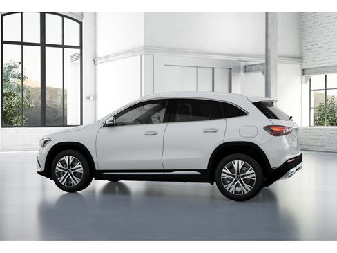 New 2026 Mercedes-Benz GLA 250 4MATIC image 32