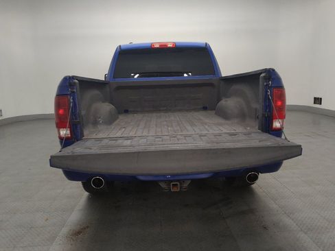 Used 2018 RAM 1500 Express RWD image 29