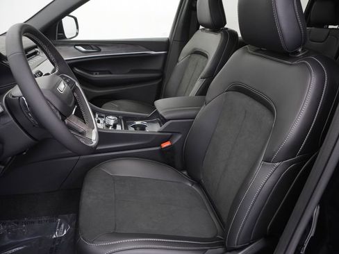 New 2026 Jeep Grand Cherokee L 4WD image 15