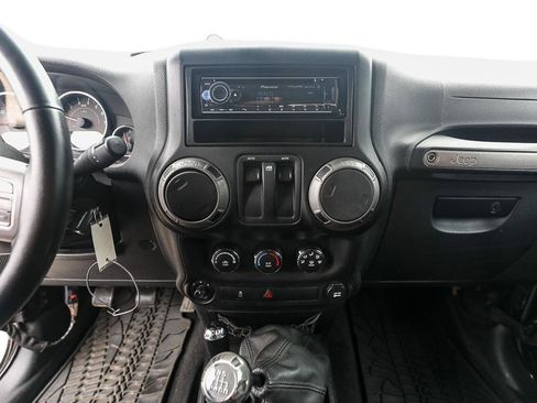 Used 2012 Jeep Wrangler Sport AWD/4WD image 16