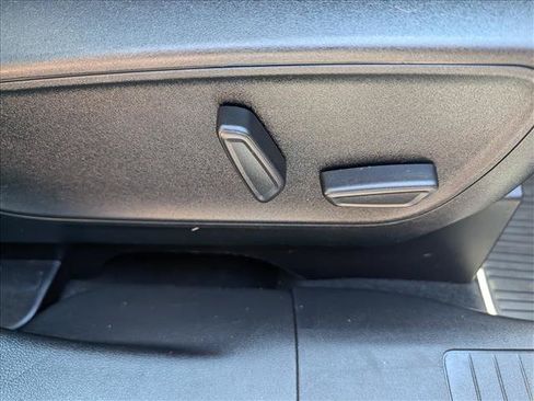 Used 2020 Ford Escape Titanium AWD/4WD image 13