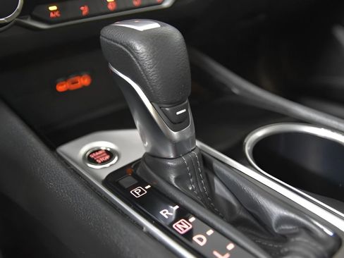 Used 2024 Nissan Altima 2.5 SV FWD image 29