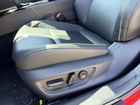 Used 2025 Toyota Camry SE w/ Convenience Package FWD image 18