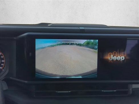 Used 2025 Jeep Wrangler Sport AWD/4WD image 13