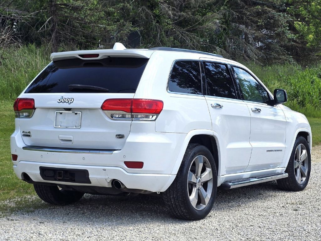 Used 2015 Jeep Grand Cherokee Overland w/ Advanced Technology Group AWD/4WD image 9