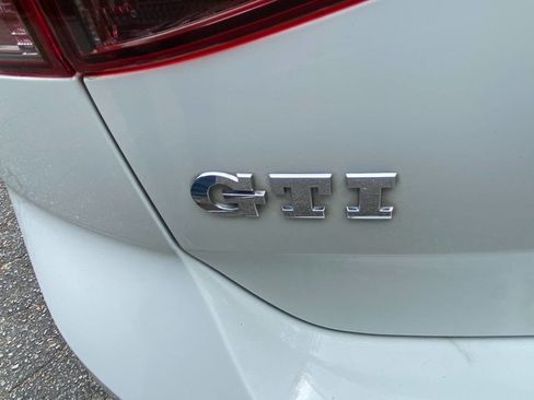 Used 2016 Volkswagen GTI SE w/ Lighting Package (SEL) FWD image 43