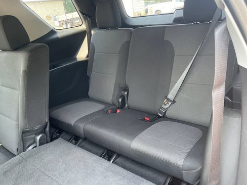 Used 2019 Chevrolet Traverse LS AWD/4WD image 18