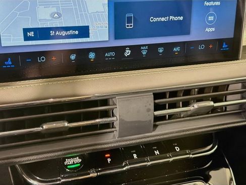 Certified 2024 Lincoln Corsair AWD w/ Equipment Group 101A image 19