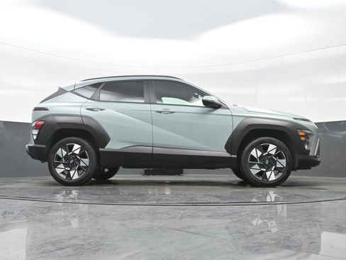 Certified 2025 Hyundai Kona SEL image 29