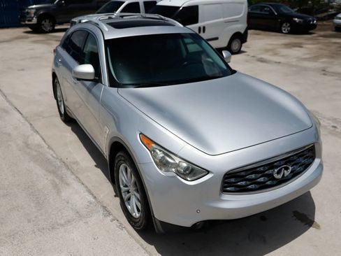 Used 2011 INFINITI FX35 2WD w/ Premium Pkg image 9