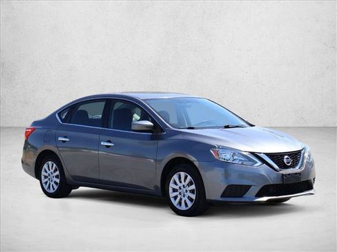Used 2017 Nissan Sentra SV FWD image 3
