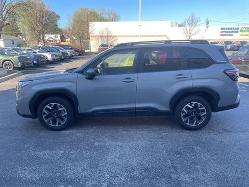 Used 2025 Subaru Forester Premium w/ Convenience Package #1 image 1