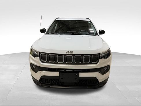 Certified 2022 Jeep Compass Latitude AWD/4WD image 2