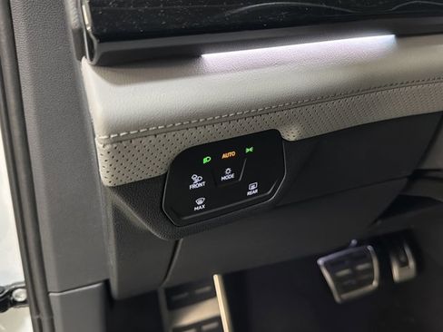 New 2026 Volkswagen Atlas Peak Edition AWD/4WD image 36