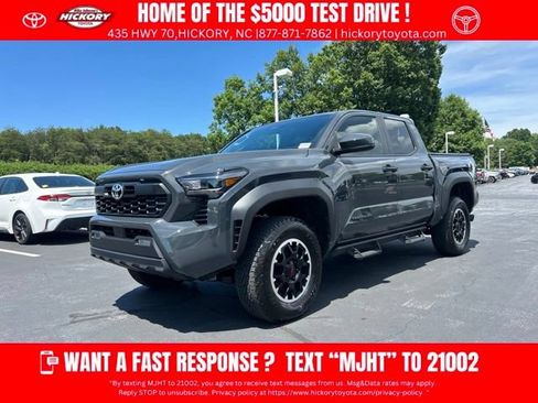 Used 2025 Toyota Tacoma TRD Off-Road AWD/4WD image 1