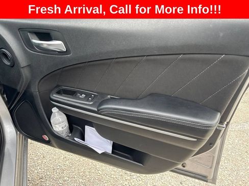 Used 2015 Dodge Charger SXT RWD image 25