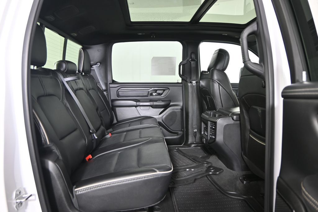 Used 2022 RAM 1500 Limited w/ Body-Colour Bumper Group AWD/4WD image 16