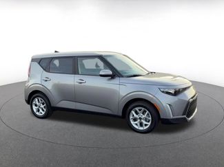 Used 2025 Kia Soul LX w/ LX Technology Package video 2