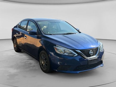 Used 2017 Nissan Sentra S FWD image 3