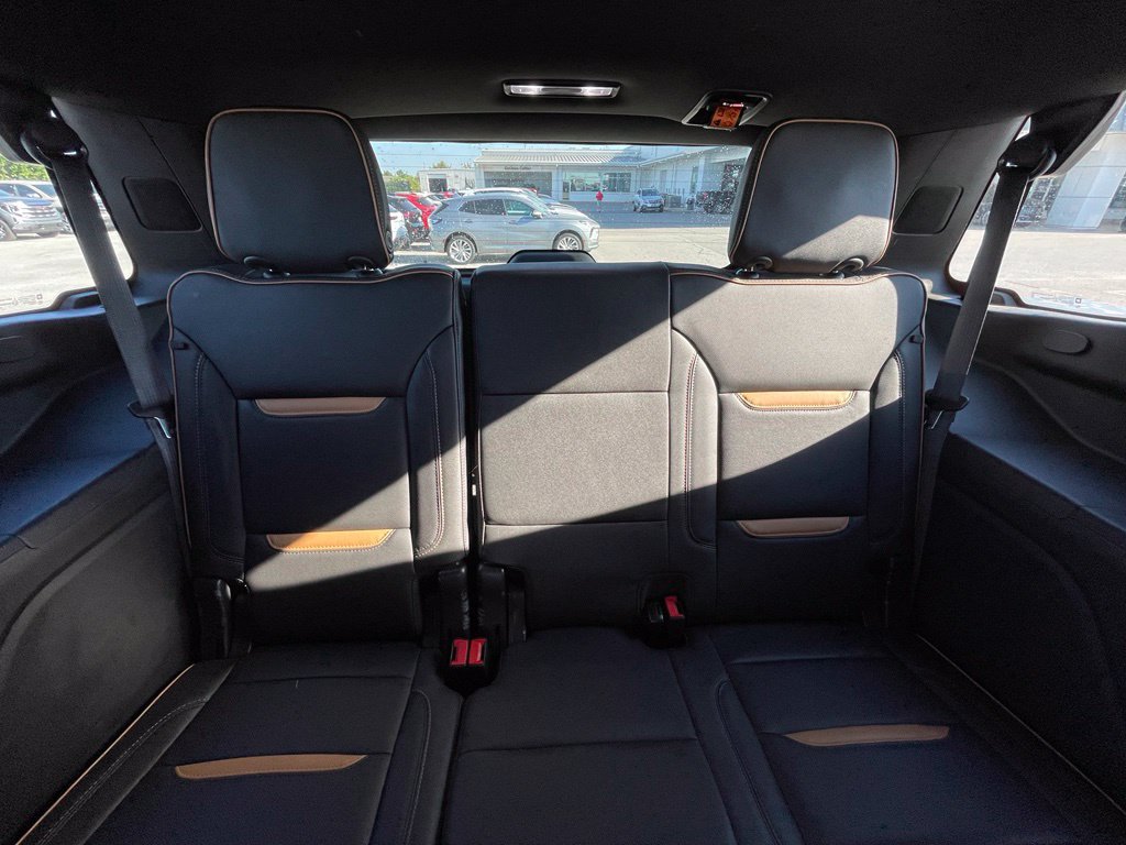 Used 2023 GMC Yukon AT4 w/ LPO, Floor Liner Package AWD/4WD image 25
