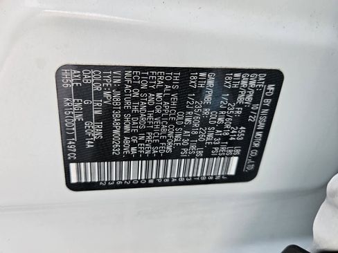 Used 2023 Nissan Rogue SV image 7