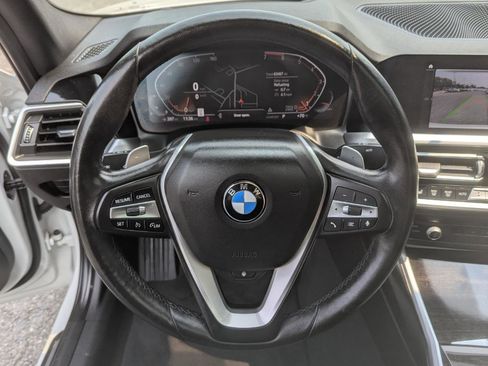 Used 2020 BMW 330i xDrive Sedan w/ Premium Package AWD/4WD image 19